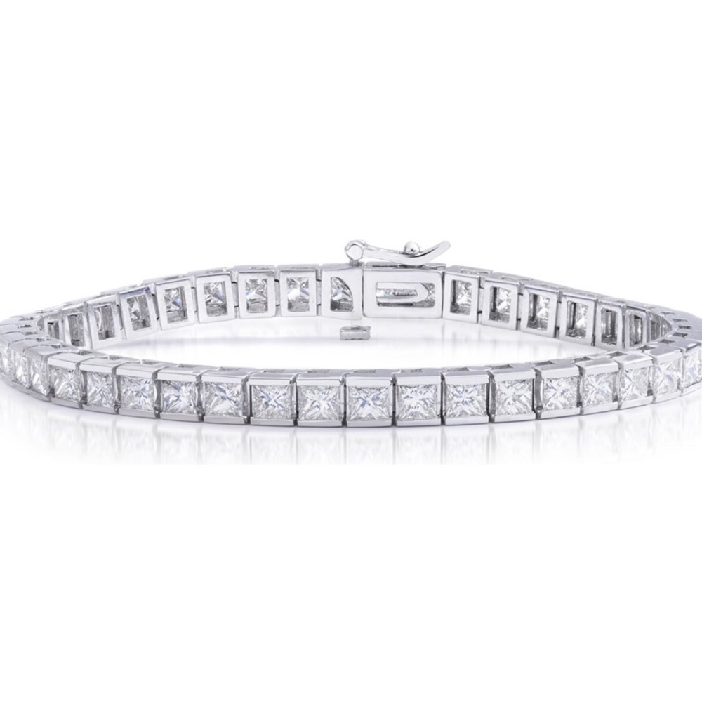LAST 1 6.0Ct Princess Diamond 18K Tennis Bracelet